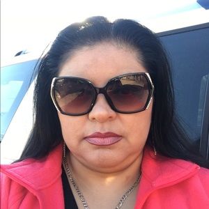 Meet your Posher, Dora